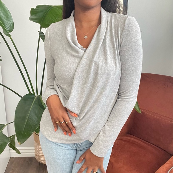 🧥 NWT Cross Front Knit Top 🧥 - Picture 1 of 9